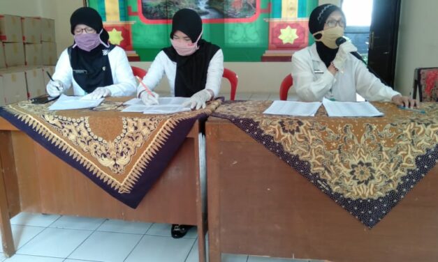 PENCAIRAN BANTUAN KABUPATEN TERDAMPAK COVID KELURAHAN PURBALINGGA KULON