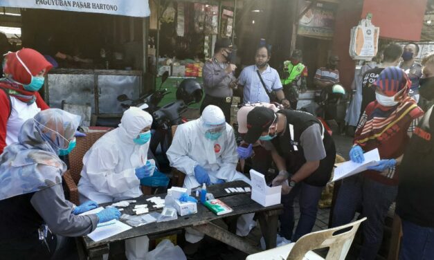 RAPID TEST MASSAL PASAR HARTONO KELURAHAN PURBALINGGA KULON